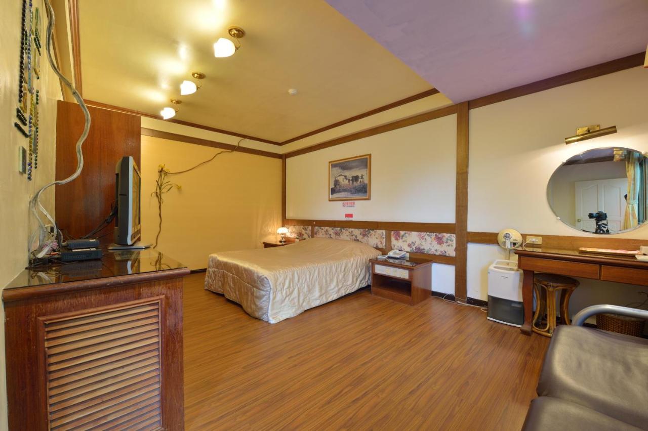 Shinmingshan Holiday Inn Lugu Buitenkant foto